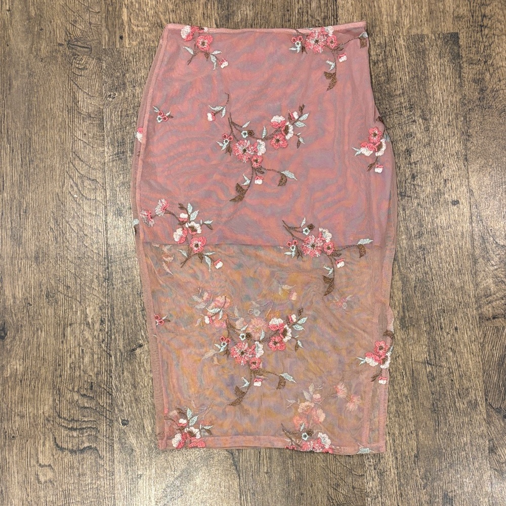 Lux Pink Floral Midi Skirt. Size 4-6.